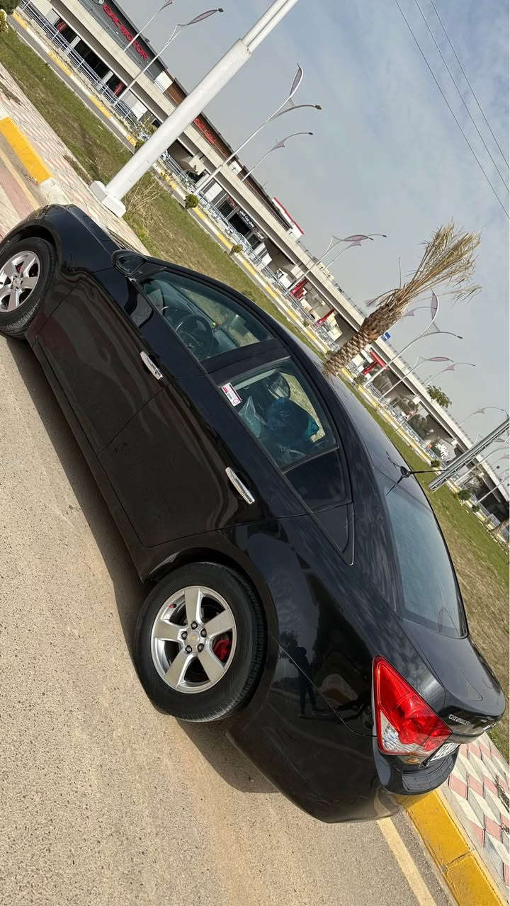 شوفرليت كروز 2012 داخل لونين 🩶🖤
فول اوتوماتيك شاشه وكاميرا مثبت سرعه  سنتر لوك  بيلاد 🚙 ماشيه 71 الف وبيها دفتر بانزين ⛽️
صبغ قطعتين بدون دواخل🤍
كير اوتو ميكانيك محرك شرط لا صرف ولا بخار🩵
رقم  سنويه هيزه جديد لحد 2031 شرط تحويل  تبريد ❄️ ثلج سعر مناسب 75 وبيها مجال بسيط مكان سيارا كركوك "***********"🦋 نقد فقط 💗 كركوك, العراق
