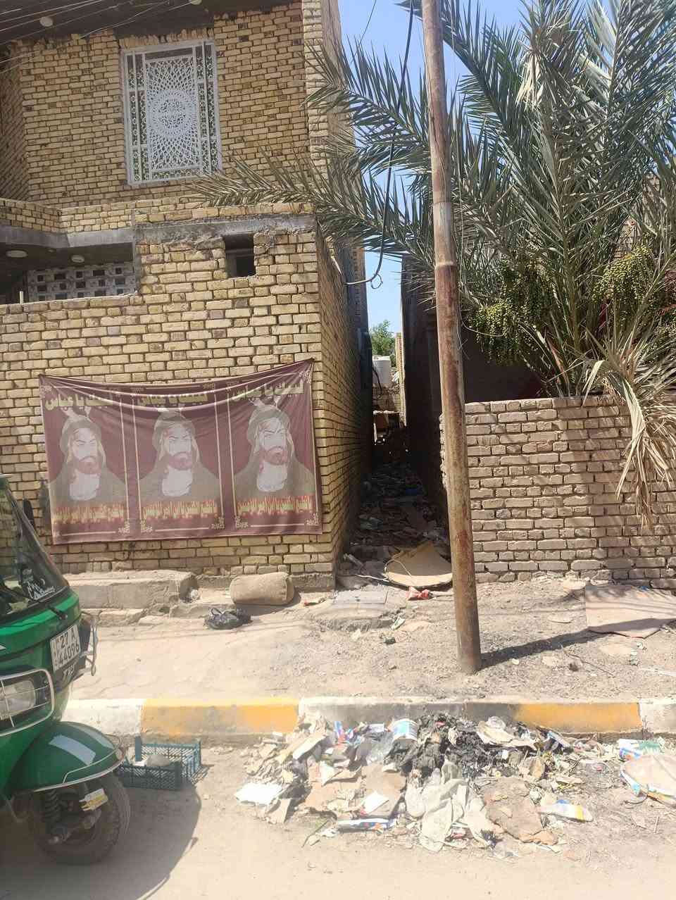بيت للبيع طابقين بناء حديث جاهر طابقين مساحه 260 حي التضحيه مقابل مدرسه حبيب ابن مظاهر وباقي قطعه خلف للبيت تقريبا 90 متر بس بتلو صب كونكريت للاستفسار / ***********
