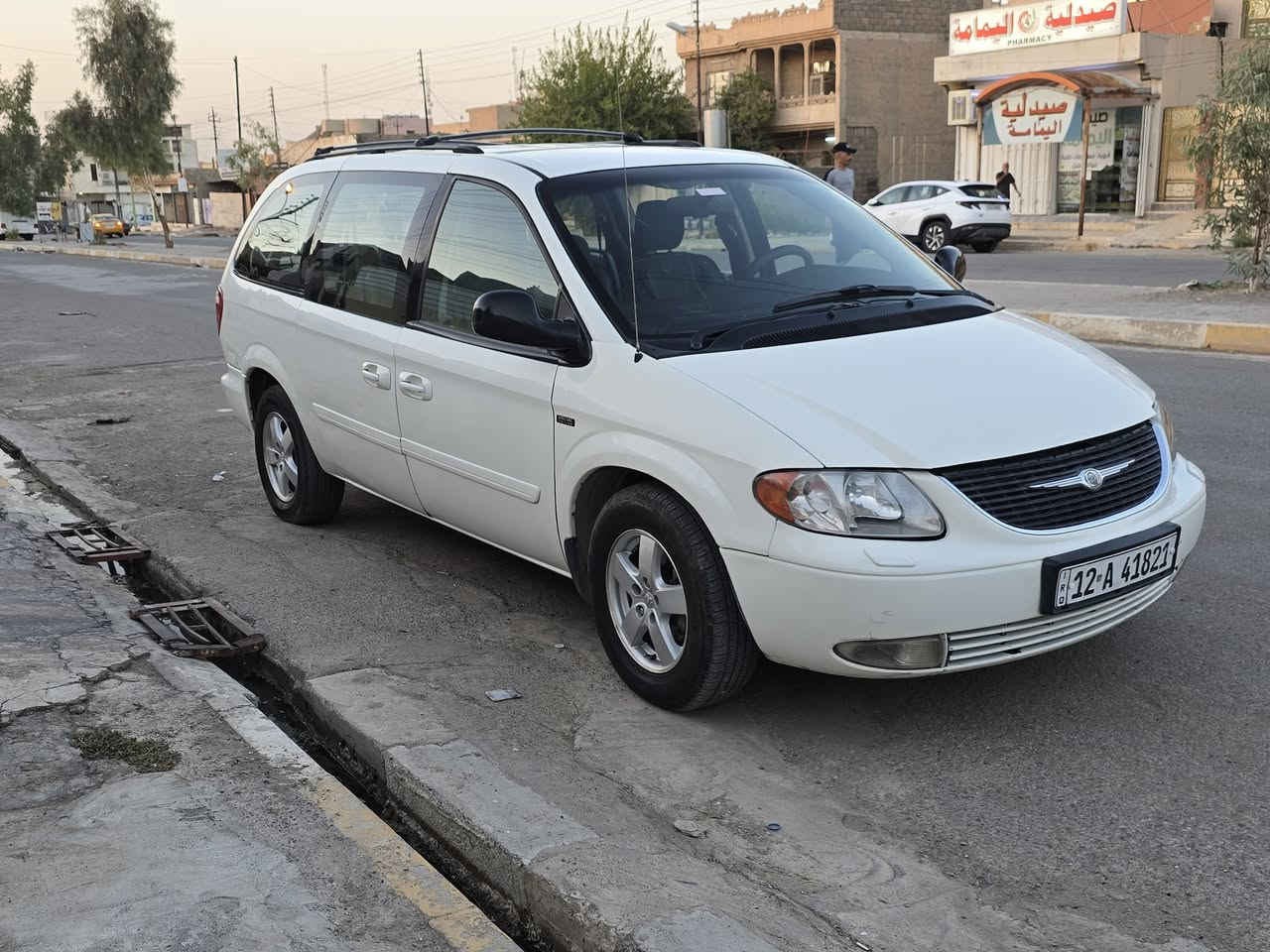 دوج كرفان 2007 طويل
رقم نينوى فل كامل SXT
▫️7 راكب كشنات سياحي بلع 
▫️تبريد 3 قطع 
▫️ابواب كهرب صندوق الخلفي كهرب بالريموت
▫️كشنات كهرب مع هيتر + مري كهرب 
▫️شاشة كبيرة 
▫️الصبغ 3 قطع متقطع مو كامله
العنوان الموصل 
سعرها 87 
***********
***********
