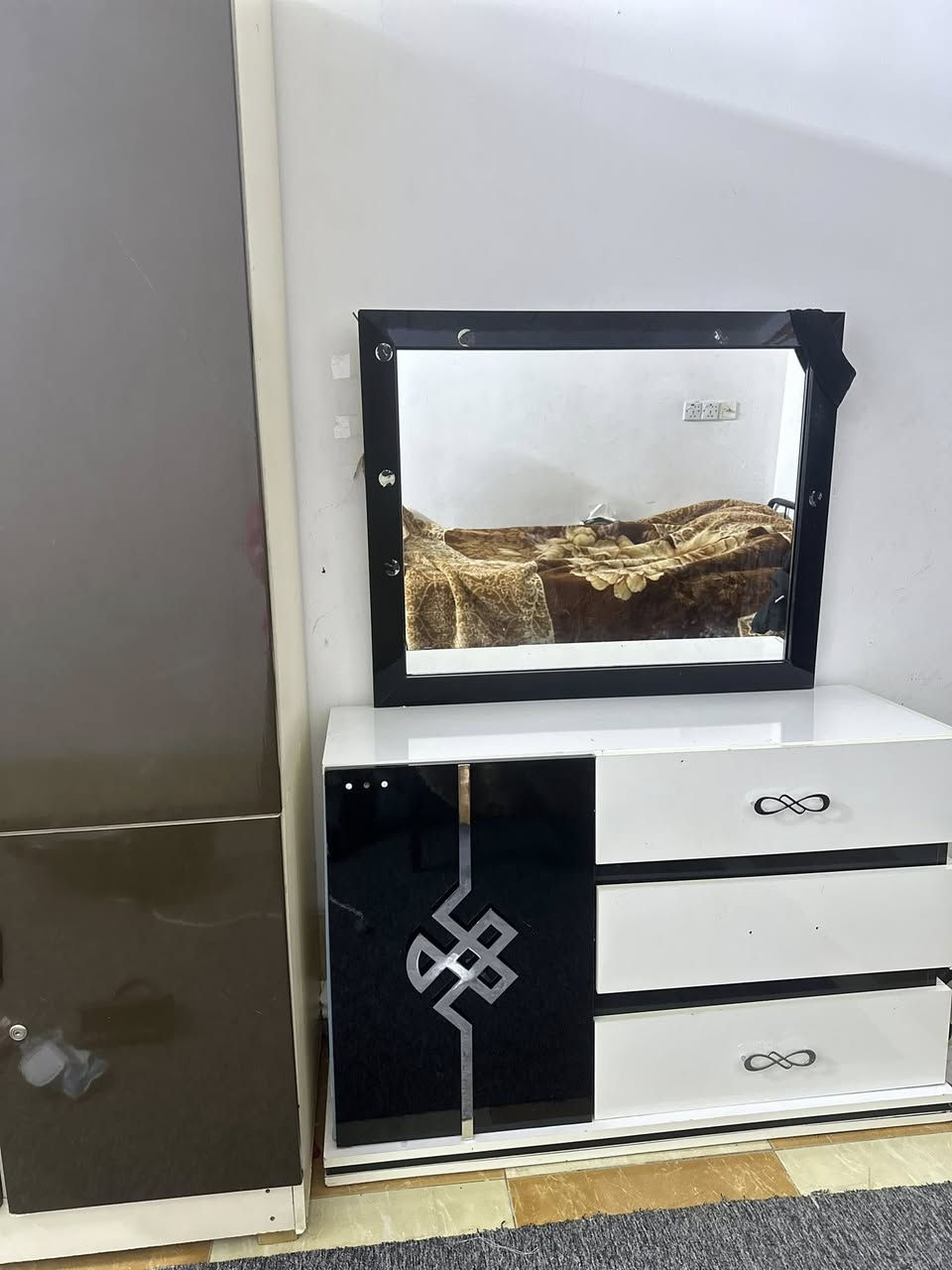 غراض بيت للبيعيلي يريد يتواصل خاص


**إذا كنت صاحب هذا الإعلان وتريد حذفه لأي سبب، رجاءا أرسل رسالة إلى الدعم الفني**