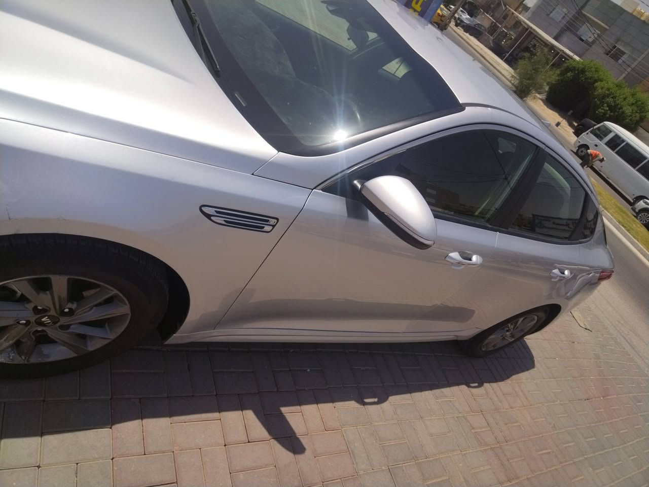 🚗 للبيع كيا أوبتيما 2020 FE المكان كربلاء 

- اللون: سلفر
- الموديل: 2020
- الفئة: FE
- وارد أمريكي
- ممشى 84000 ميل
- محرك 2.4 لتر اقتصادي وقوي
- قير أوتوماتيك 6 سرعات
- نظام ECO / SPORT / COMFORT
- شاشة، بلوتوث، Apple CarPlay و Android Auto
- كاميرا خلفية وحساسات
- نظام المحافظة على المسار وتحذير الاصطدام
- السيارة بحالة جيدة وجاهزة للاستخدام وكلش نظيفة
- حادثها فقط بارد واكو صبغ كلير موجود السونار بالمنشور 

للاستفسار والتواصل على الخاص أو الاتصال:
( *********** )
