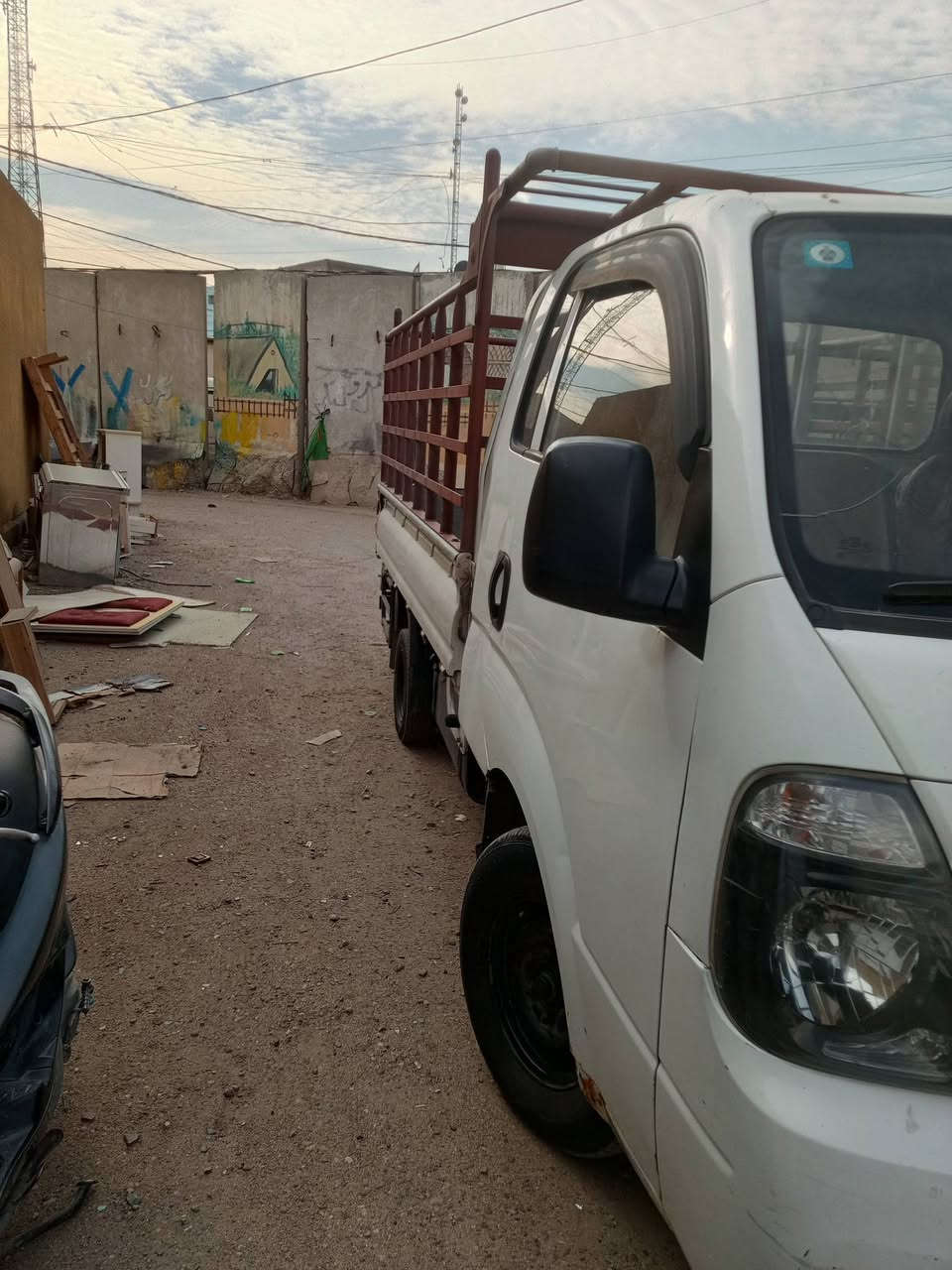 سلام عليكم
كيه موديل 14مكفوله رقمها بابل مشروع وطني السياره بسمي مكاني بغداد السعر 95 بدون محجر 
رقم ***********
