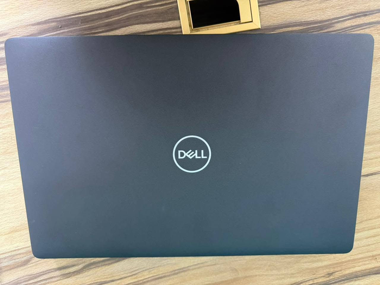 لابتوب deel Latitude 5501
مواصفات :
معالج: Intel(R) Core(TM)i7-9850H CPU@ 2.60GHz قابل للكسر
كرت شاشه: داخلي شير
رامات : 16 كيكا 
هارد التخزين: 512G ssd فائق السرعه
نضافه 95%
تشغل جميع برامج الهندسه 
سعر 475 الف مكاني نجف ***********
