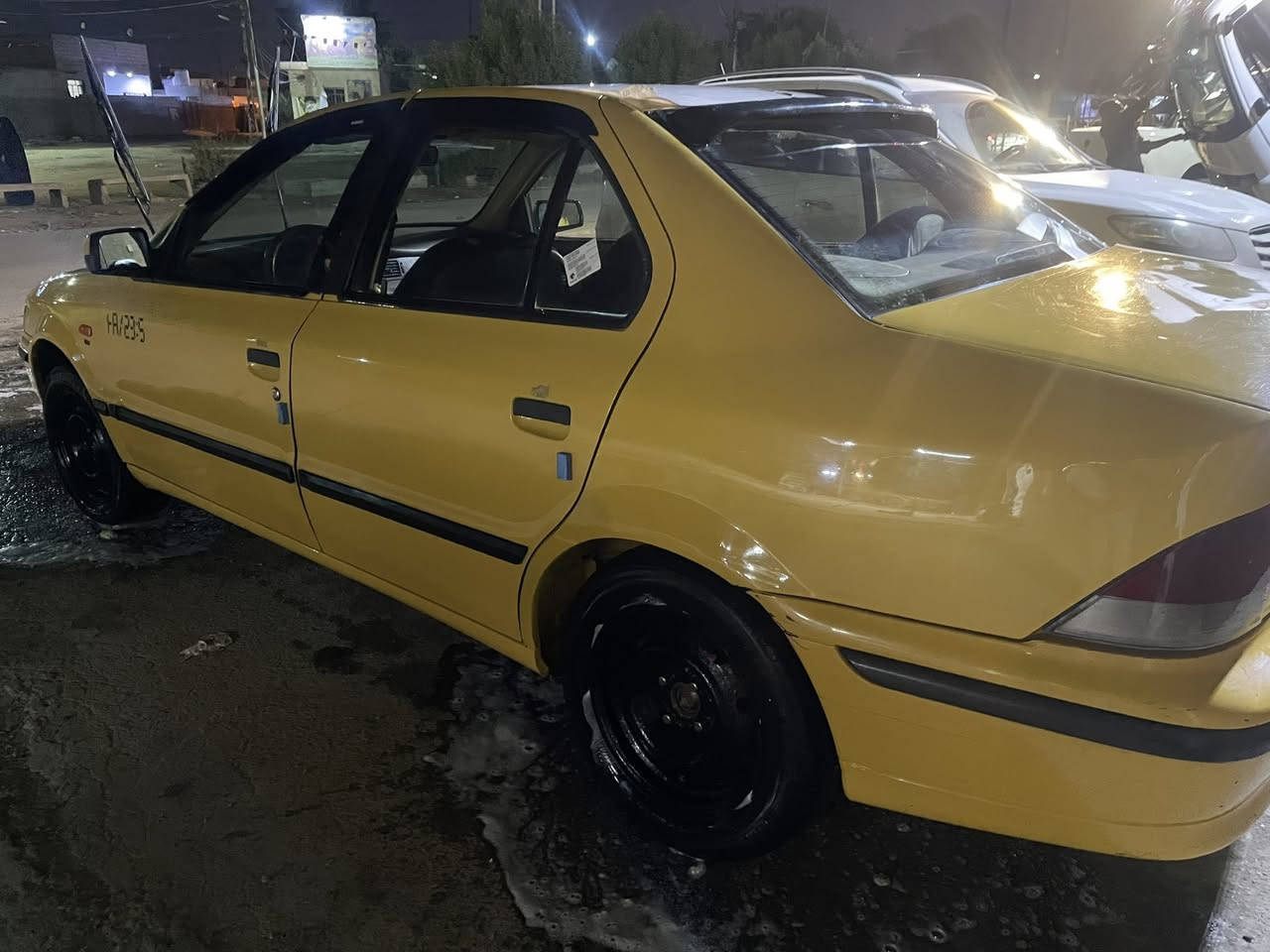 سمند 2011
سياره جاهزه ونضيفه كشرها حلو
بيها رصعات ما مبينات
بيها تعميرات صورهن موجوده
تدفئه تبريد شغالات
صدرها حلو طستها حلوه 
باتري جديد
داينمو جديد
مصفره هيئه وغرامات ستوها محوله راعيها جيراني 
مكاني الزعفرانيه سعيده
السعر 38 وبي مجال حك الجيه
***********
