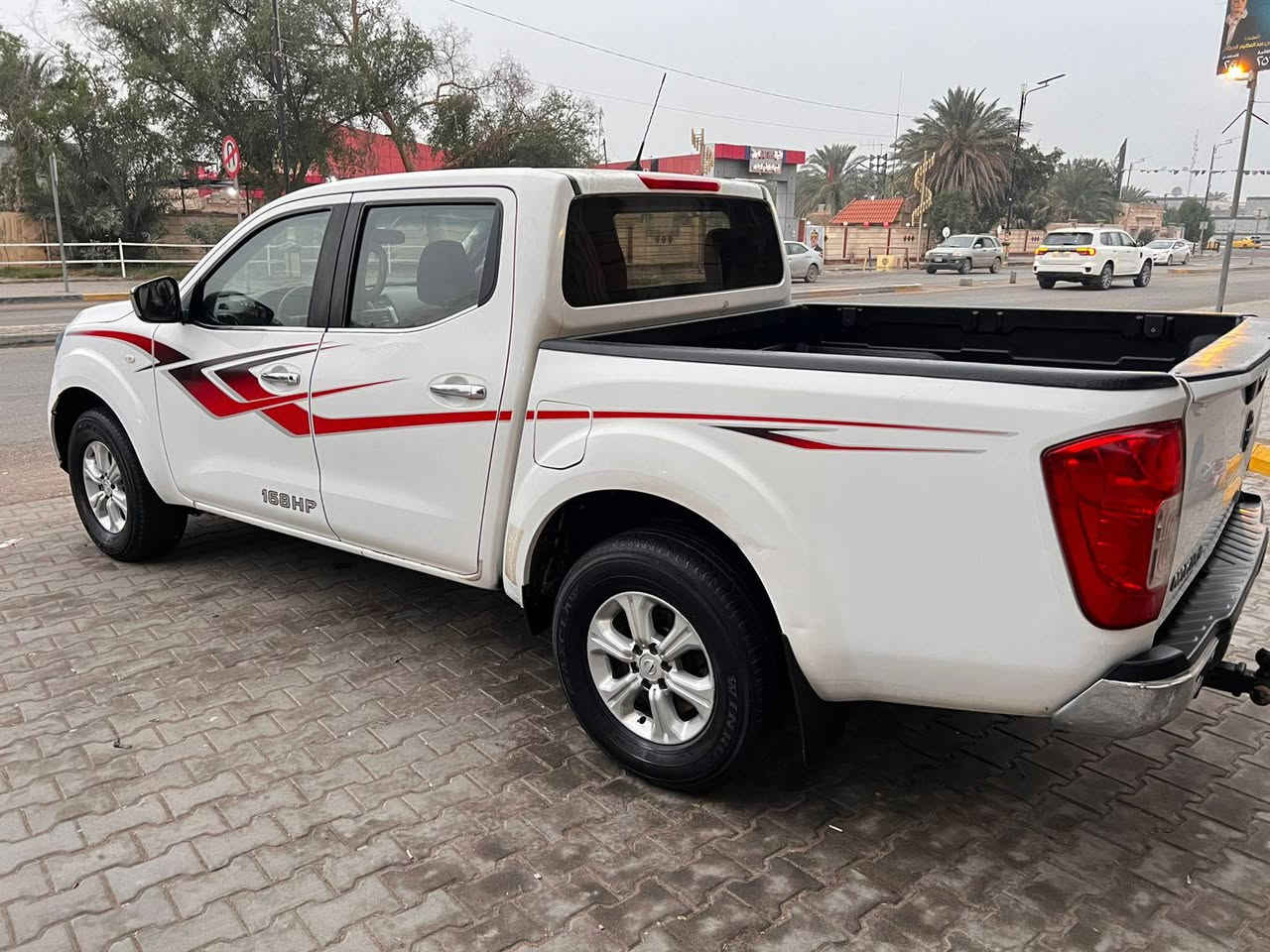 سلام عليكم نيسان نيفاره 16رابيل سنويه صاقطه سياره مكفوله من صبغ وضربه مكينه جديده تبريد شغال بيه شويه برد بل حوض الوره سياره عنون بصره ***********
