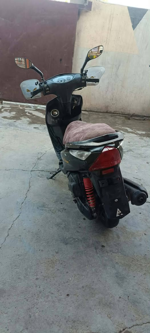 مراوس ايرانيه 5كير فقط كون موديل25 او 24بس كون نضيفه


**إذا كنت صاحب هذا الإعلان وتريد حذفه لأي سبب، رجاءا أرسل رسالة إلى الدعم الفني**