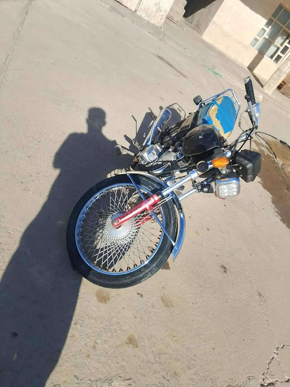 السلام عليكم موطور للبيع او للمراوس روبر موديل 2019 كهربائيات شقالة محرك لا صرف ولا بخار  نضيف شرط دبلات شغالة بريك امامي خلفي شغالات للأستفسار الأتصال على ه. ***********#  .......
