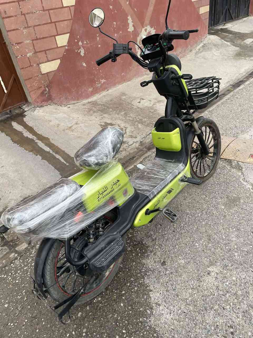 السلام عليكم اخواني
باسكيل شحن حجم 20 موديل 24 سرعه حقيقيه 78
هورن +لايت+إشارات +بريك +العقل + كله شغال شرط 
السعر 450 وبي مجال 
العنوان كركوك حي الواسطي 
***********
