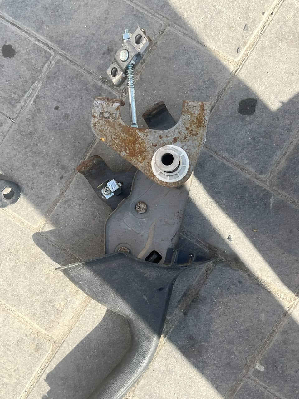 غراض سياره انترا صابونه تفصيخ شتريد موجود عنوان بصره قديمه***********
