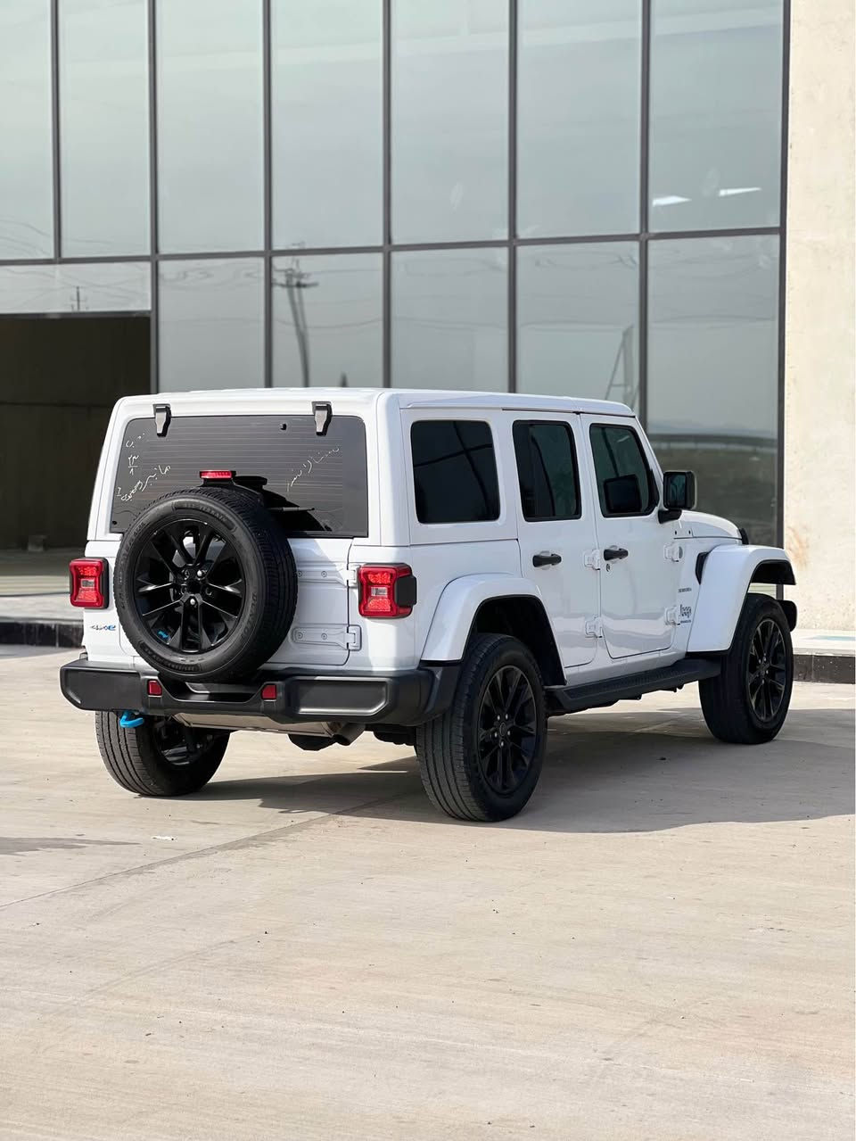جوری ئوتومبێل:JEEP
 مۆديل: JEEP WRANGLER 4XE
مۆديلى سال:2024
هايبرد و بنزين ٤ پستون
ماوەى رۆيشتن:,33.000مايل 
 بوياغي نييه 
ارباكي ستيرن و شان ته قييه سستم كراوه 
نرخ 308 ورقه و مجال
بۆ زانيارى زياتر دەربارەى ئوتومبيێلەكه،
 تكايه پەيوەندى بەم ژمارەيەوه بكه: 
***********
********
JEEP
الموديل: JEEP WRANGLER 4XE
سنة الصنع :2024
هايبرد و بنزين ٤ سلندر 
المسافة المقطوعة :33 الف مايل 
الضرر: بدون صبغ ارباك سترن و برده طاك مراجع سستم 
السعر :٣٠٨ ورقه و مجال 
لمزيد من المعلومات حول السيارة، يُرجى الاتصال على هذا الرقم:
*********** أربيل, العراق
