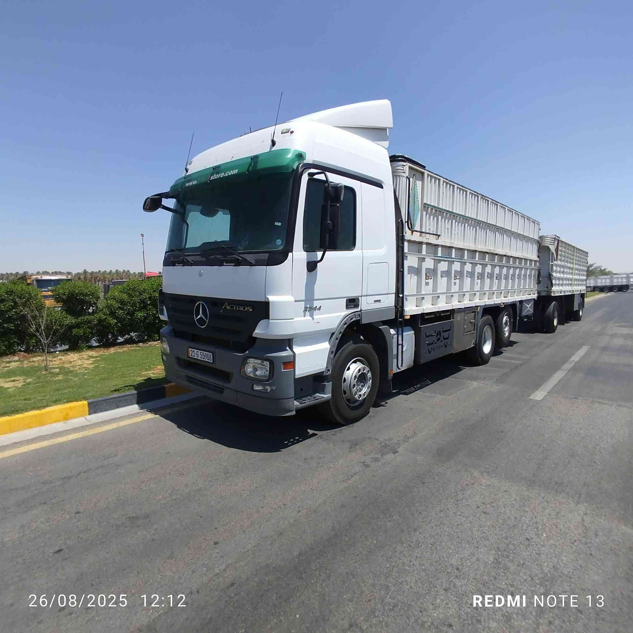 سلام عليكم للبيع موديل 8 رتايدر ثلاجه دبل مناميه تبريد خزن / 2544/ رقم سليمانيه بسمي ل 28 مرسمه قاطره مقطوره كفاله عامه مكان سياره ديوانيه بدون بدي شاصي فقط سعر 450,$ 
للأستفسار ***********
