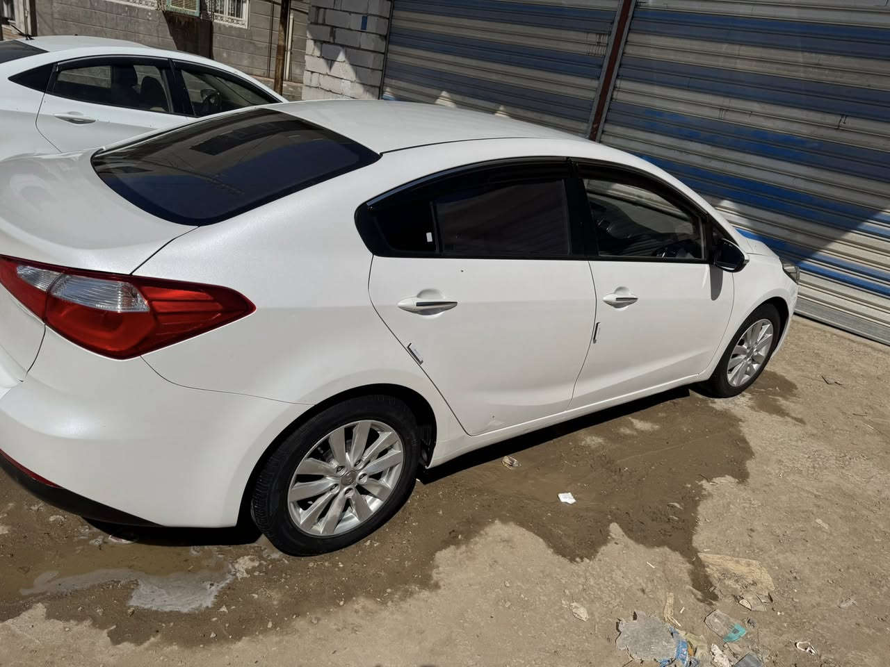 كيا سيراتو موديل 2016 خليجي 
محرك 1600دوش 
رقم بابل تحويل ثاني يوم
اشاير بالمري 
‏5 ويل كب 
كامرة خلفية
كير مكينه حدادية تبريد كفاله
سيارة نضافة 100‎%‎ ماناقصها اي شي 
بيها فقط الجاملغ جهة السائق صبغ الباقي كفالة 
عنواني بابل مركز المدينه 
اي استفسار 

***********
