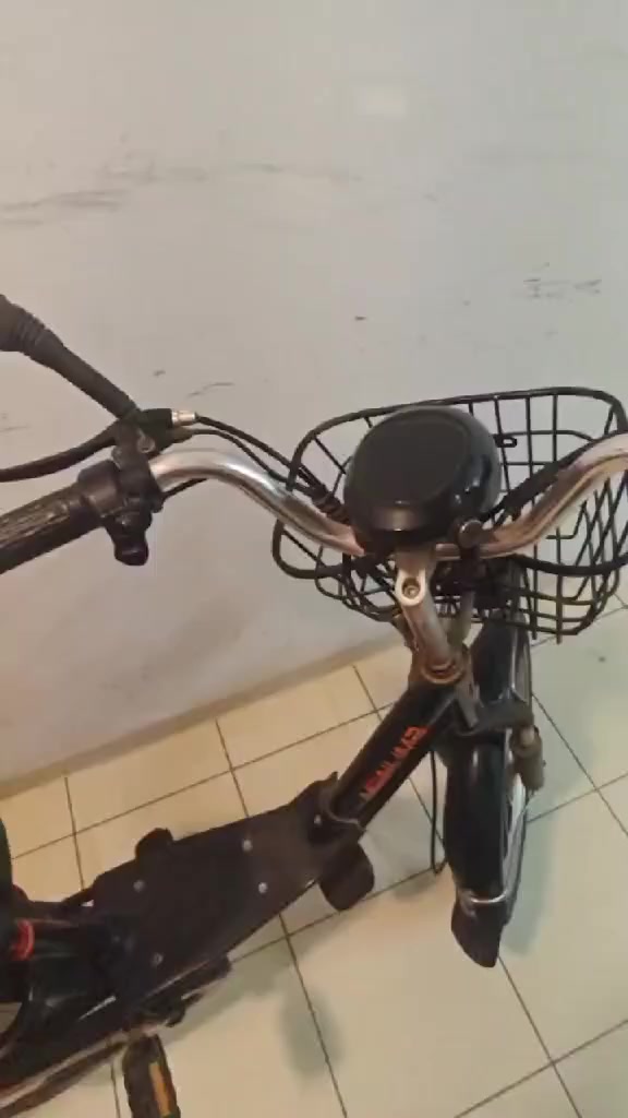 دراجه شحن سرعه ٦٠حقيقي
بطارية ٣ ساعات هورن اضوية 
واشارات جامة
السعر ٣٠٠ وبي مجال


**إذا كنت صاحب هذا الإعلان وتريد حذفه لأي سبب، رجاءا أرسل رسالة إلى الدعم الفني**