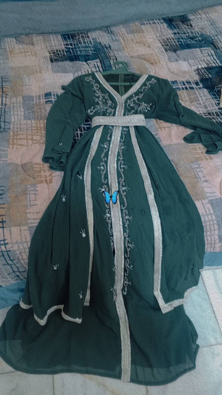 لبيع لبسه وحده ملبوسات
***********
