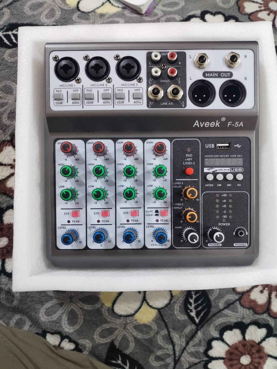 السلام عليكم مكسر صوت للبيع جديد بل كارتونه حط سعر وبل عافيه عليك عنواني كاظميه


**إذا كنت صاحب هذا الإعلان وتريد حذفه لأي سبب، رجاءا أرسل رسالة إلى الدعم الفني**