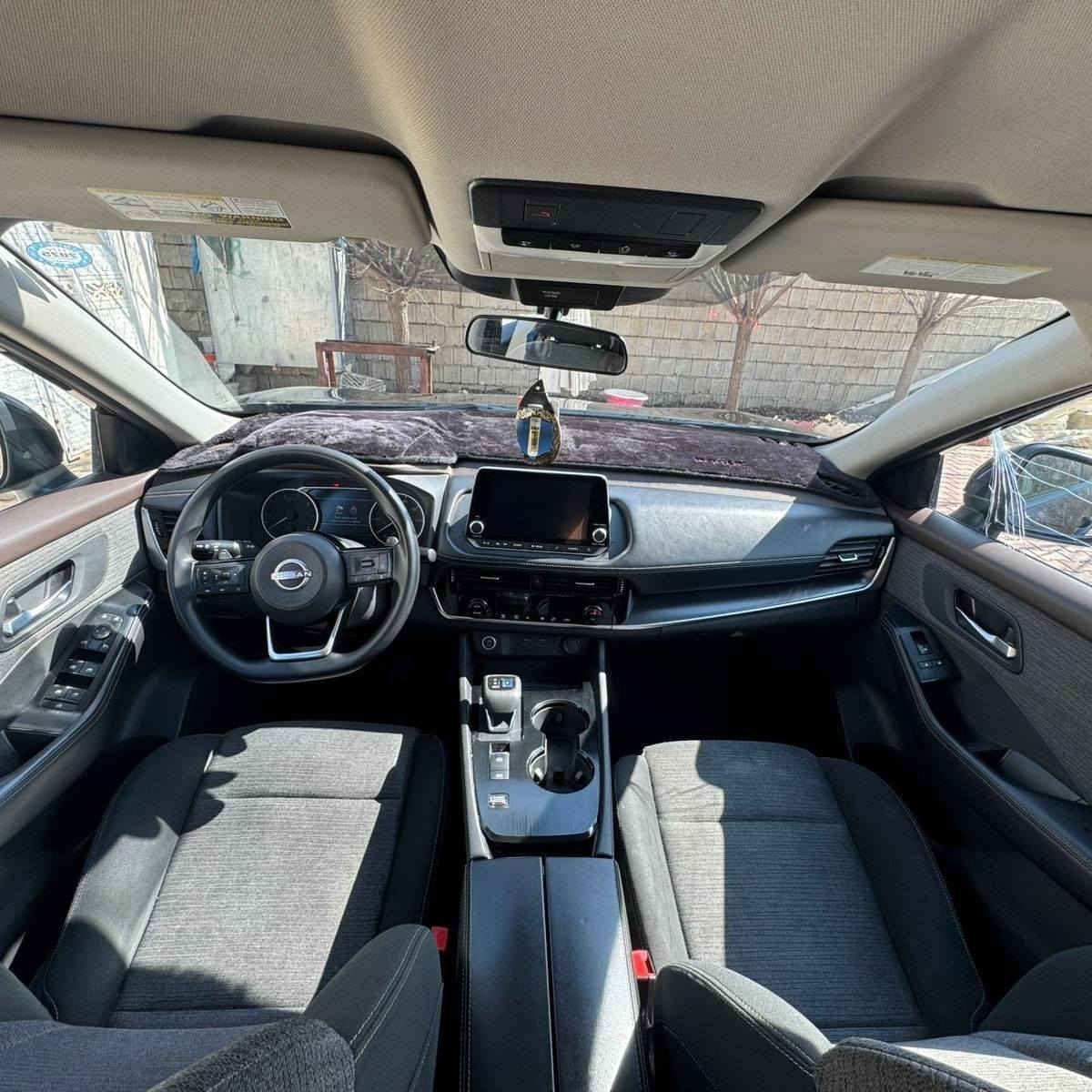 نیسان ڕۆگ 2022 مواسەفات SV 
بەسمە شەغال 
چوار دەرگای بەسمەیە 
ڕاداری پێش و پشتی 
خەتی جادە 
ئۆتۆ ستۆپ 
ئۆتۆ هۆڵد 
برێک بەسمە 
تبرید مەرکەزی 
تحدید سورعە 
کوشن کارەبایی 
سەیارەکە بێ بۆیاخ 
تەنها چاملغی لای سەکن پێشەوە گۆڕاوە بە بیلاد 
ئێرباگ لای سەکن شانی تەقیوە دانراوەتەوە 
سەنەوی نوێیە تا 2029

سـعـر : لە کۆمێنت داوابکە ڕاستەوخۆ بۆت دێت 📥 

گێر و مەکیەنەی بەشەرت 
هیچ کێشەیەکی تێدا نییە 

ژمارەی خاوەنەکەی 
***********
