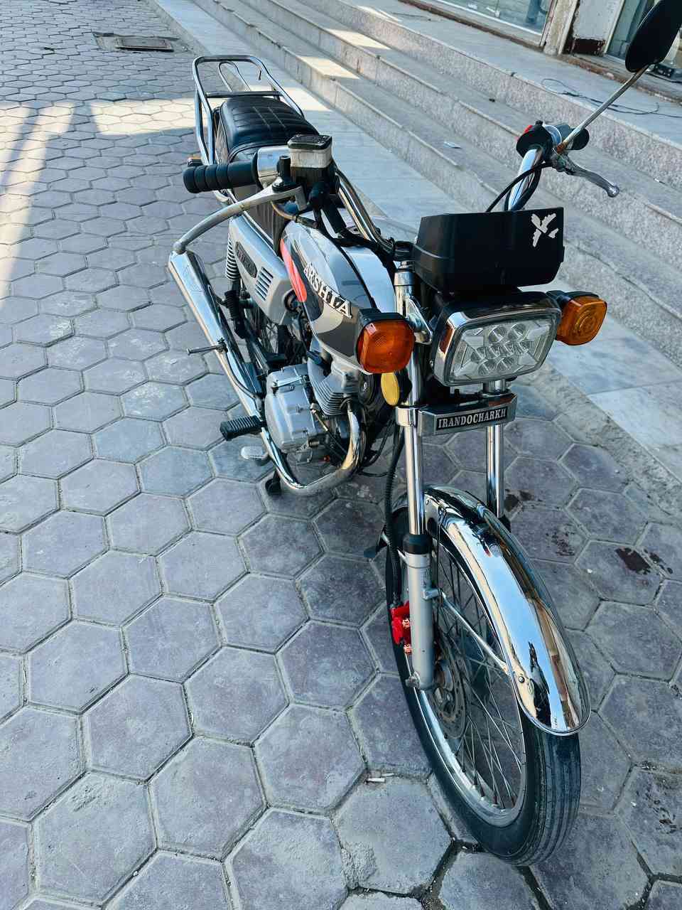 السلام عليكم 
دراجه 4 كير موديل 21
محرك كهرباء خير من الله دراجه نضيفه وحلوه مكانه الخاجيه 
سعره 650 وبيه مجال لشراي 
الاتصال 
***********
***********
