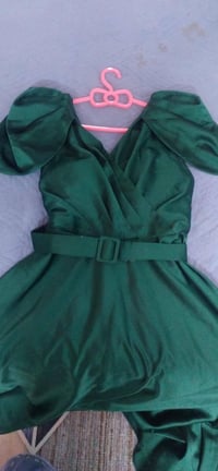 فستان ستن • زيتوني • قياس ٤٨