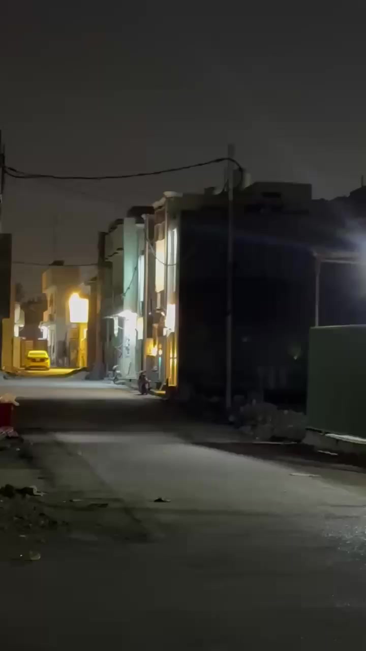 100م٢￼￼
١٠*١٠ 
عرض شارع ٨ م 
خدمات متوفره ماء مجاري كهرباء تبليط
تبعد عن الامام ٢,٥ كيلو وتبعد عن الحولي مستشفى الكفيل (طريق الزوار )  ٢٥٠ م 
*********** 
السعر ١٢٥ مليون
