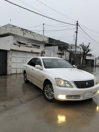 كراون شاهين • ٢٠٠٥ • فتحة سقف