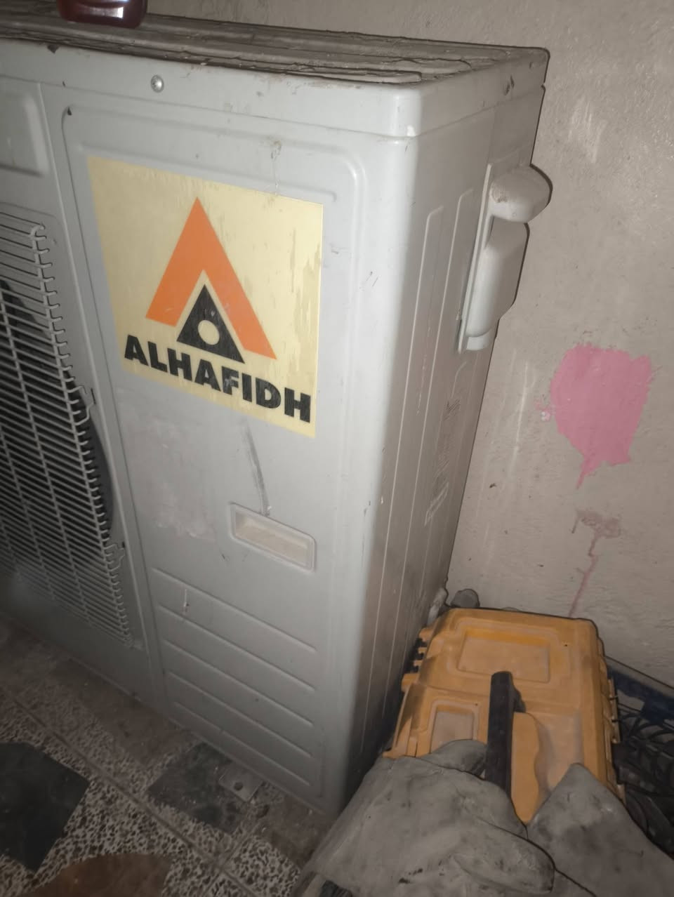 السلام عليكم سبلت كنتوري 3 طن نقص غاز من فتحته ماجانت او كهرباء او طار نص الغاز مالته ماجان اكو كهرباء او البواري ملاته هم تعبانات يعني نقص بواري او غاز هم امنقص بابل القاسم ع السلام رقم *********** السعر 500 الف
