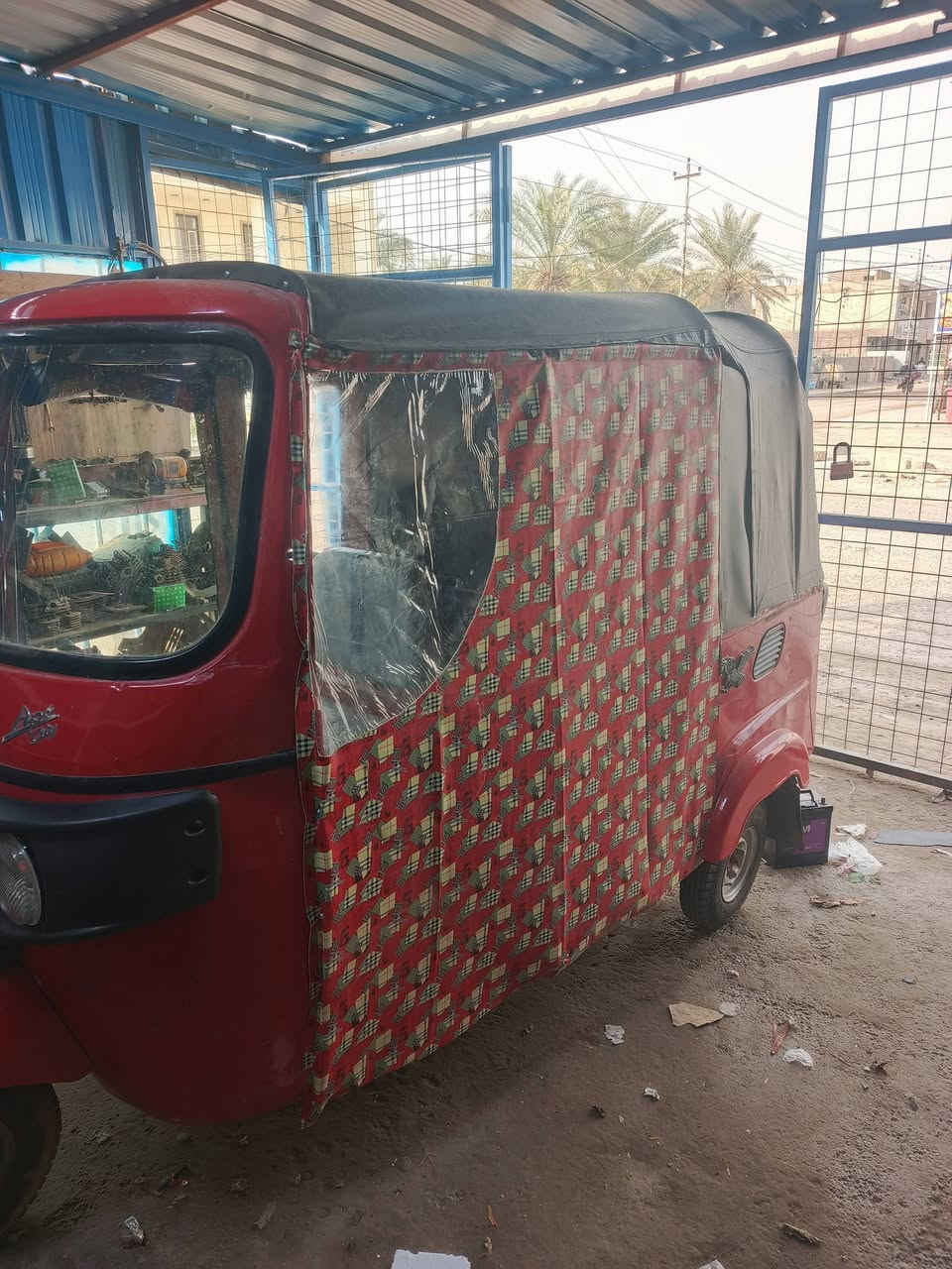 سلام عليكم… تكتك للبيع موديل 21 اوراق كامله مكينه شغاله بس ماتنمر ابيعك كوم حديد اتكفل اوراق السعر 1750 مكاني بابل الحصوه الاستفسار ***********
