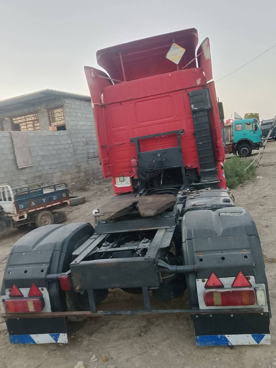 للبيع كفالة عامه كير محرك شاصي كهرباء كامله لا تنقيص ولا بخار سنويه لل 27 كبل للعمل السعر 130  او بيهه مجال ***********
