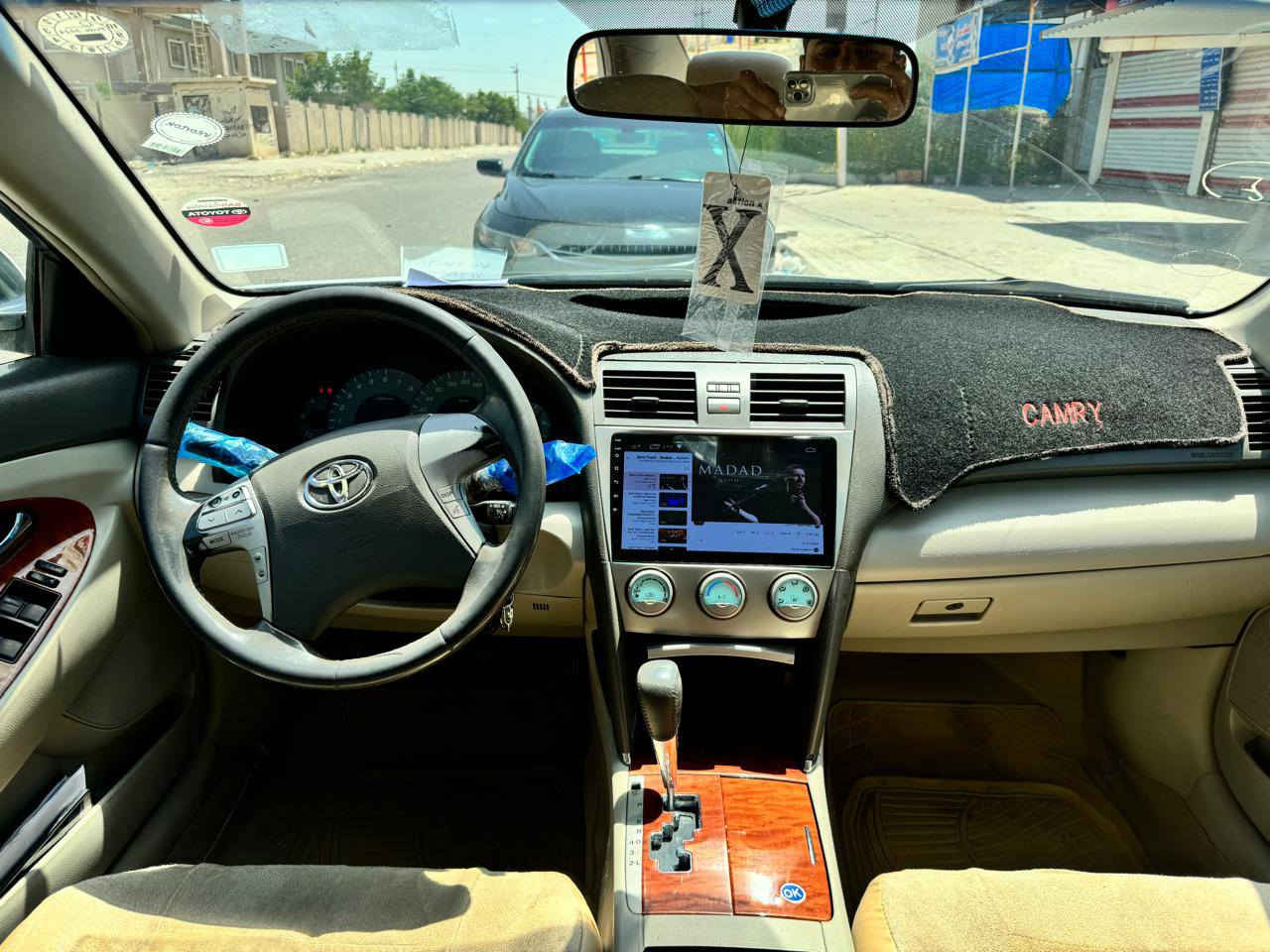 تۆیۆتا کامیری 2011 مواسەفات GLX فول 
ڕەقەم و سەنەوی تازەیە 
کۆبۆنی بەنزین هەیە 
سەیارەکە بێ بۆیاخە بێ سارد 
نموونە لە جوانی و پاکی 
وێنەی سۆنەرەکەیم داناوە 

سعر: لە کۆمێنت داوای بکە ڕاستەوخۆ بۆت دێت 🤖 

گێر و مەکینەی بەشەرت نەکراوەتەوە 
هیچ کێشەیەکی تێدا نییە 

ژمارەی خاوەنەکەی 
***********
***********
