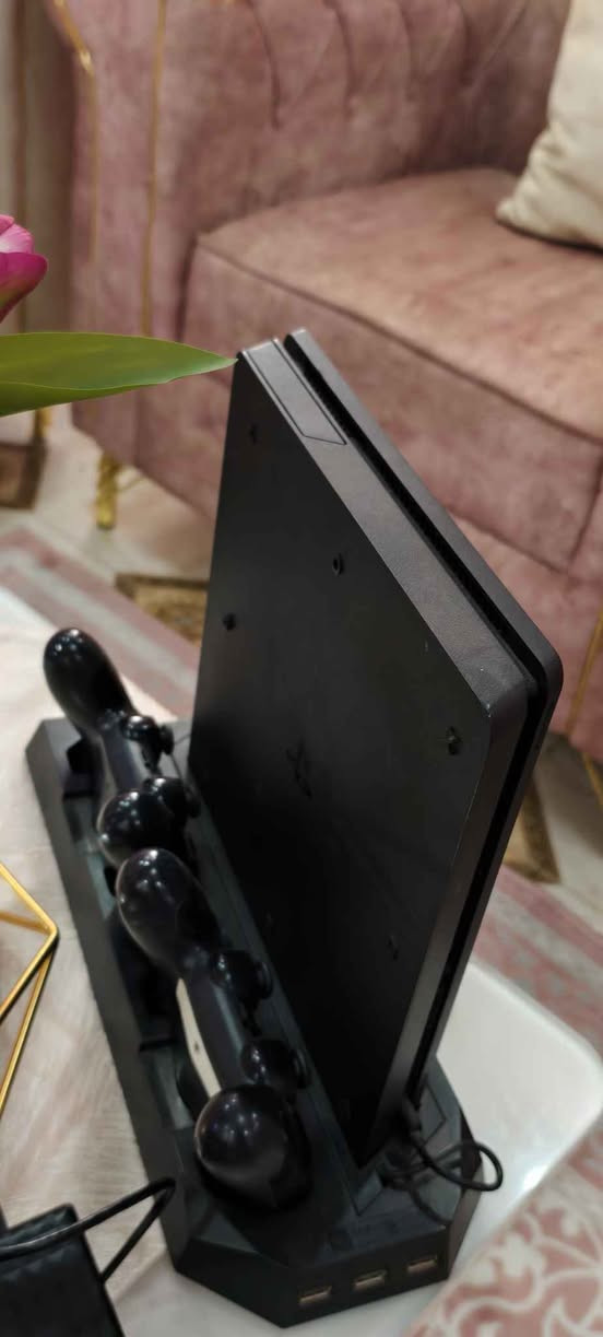 Ps4 slim
مفلاشية مع 2 مانيط دوريجين و سيبور لي فالصورة يشارجي و يبرد معمرة ألعاب و لي يحب يدي معاها ديسك دور خارجي 4 تيرابايت فيه أكثر من 100 لعبة 
0654.21.43.13 جيجل, الجزائر


**إذا كنت صاحب هذا الإعلان وتريد حذفه لأي سبب، رجاءا أرسل رسالة إلى الدعم الفني**
