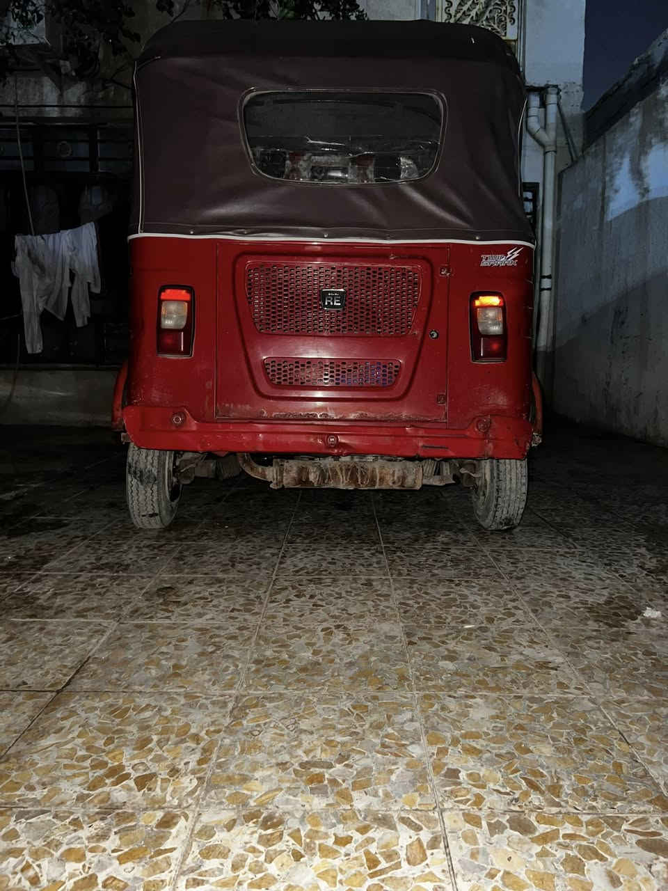 تكتك للبيع موديل 21شهر 9وراق  كشره شوف لعين محرك مجفت شراي يتصل ***********
