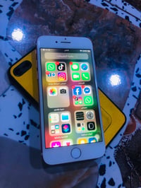 ‏جهاز iPhone 7 عادي جهاز فقط مبدل بطارية جهاز كل شغال بس البصمة ما تشت...