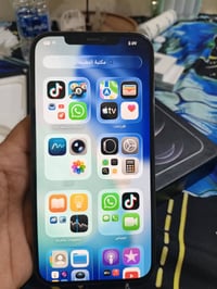 12 برو ماكس مثل ما موضح بالصور مبدل شاشة شرط اصلي وضهر فقط الجهاز كلشي...