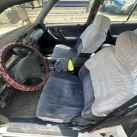 ارنب للبيع موديل ٩٣ السيارة حلوه بغداد مدينه الصدر لاستفسار اكثر ٠٧٧٠٤...