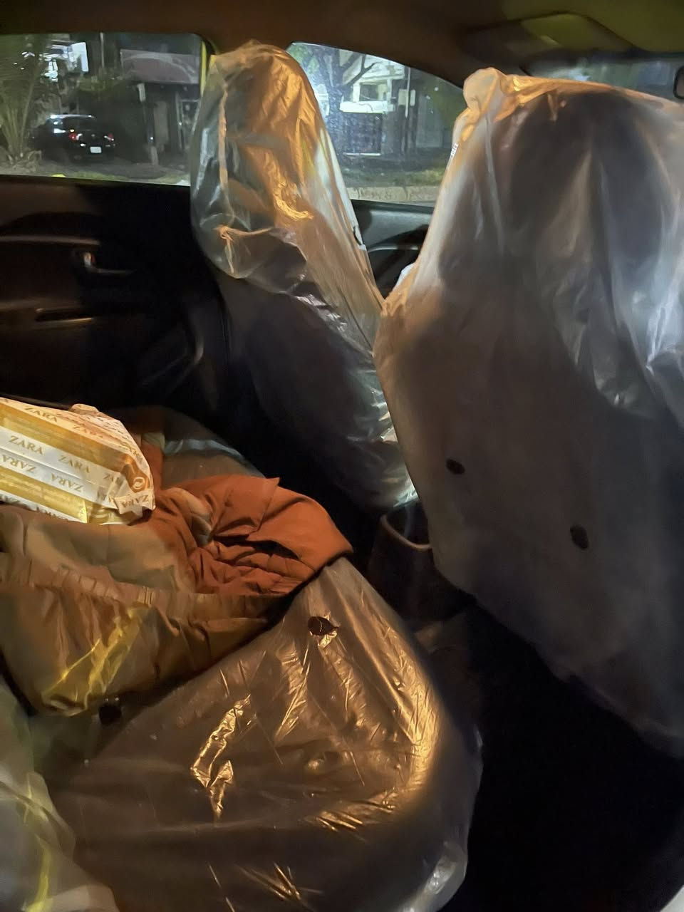 السلام عليكم كيا ريو 2016 بغداد سنوية وهزة جديدة تحويل ثاني يوم 
قطعتين حادثها جنطة بامريكا ***********
