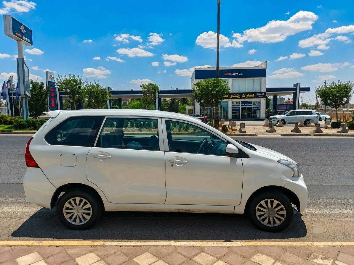 Toyota Avanza 2016
 مەکینە 4 بستۆن، قەبارە 1.5 لیتر زۆر كه‌ممه‌سره‌ف و گونجاو بۆ ناو شار و سه‌فه‌ر  سیسته‌می ساردكه‌ره‌وه‌ تەبرید ناوه‌وه‌ و دواوه‌ واتا تەبرید مەرکەزی زۆر سارد و بێكێشه‌.
ناوه‌وه‌ ی 3 ڕیز كووشن 7 سه‌رنشین زۆر فراوانه بۆ خێزان جام كاره بای خليجي 
نيزامى ئيكؤ ecoكاميره  و شاشه ئايپاد
ته نها ٣ پارچه ی بۆياغه و كه ميك ژووری گرتووه
***********
سيارة عائلية واقتصادية جداً، جاهزة للاستخدام وبكامل المواصفات 
​الموديل 2016
​المواصفات خليجي
​المحرك 4 بسطون، حجم 1.5 لتر (اقتصادي جداً في الوقود وممتاز لداخل المدينة والسفر).
​نظام القيادة: نظام ECO الاقتصادي.
​الداخلية: 3 صفوف كراسي (تتسع لـ 7 ركاب)، واسعة ومريحة جداً للعوائل.
​التبريد: تكييف مركزي أمامية وخلفية بارد جداً وبدون أي مشاكل.
​النوافذ: تحكم كهربائي بالكامل (جام كهرباء).
​الإضافات: شاشة آيباد مع كاميرا خلفية.
​ حالة البودي والصبغ:
​توجد 3 قطع صبغ (فيها ضربة خفيفة واصلة للداخل/للجؤة بشكل بسيط).
​المحرك والكير  كلها بشرط
*********** 
​ الموقع أربيل أربيل, العراق
