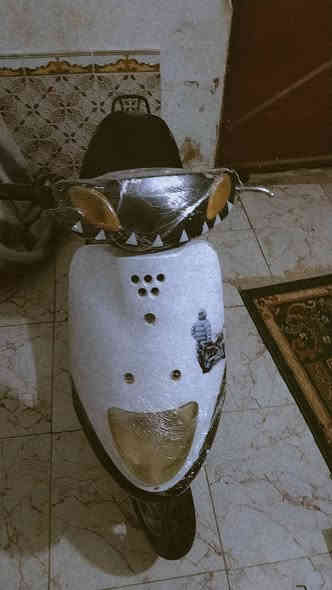 منغولي نضيفه كلش تجي وشوف نضافه  كفرات اصلي كلشي شغال اشاير لايت بس اسلف عوزه باتري سعره جوه سوك مناسب 225 بيه مجال
 ***********
