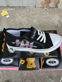 احذية اطفال • مقاس ٢٦-٣٧ • كارتون ٥٠