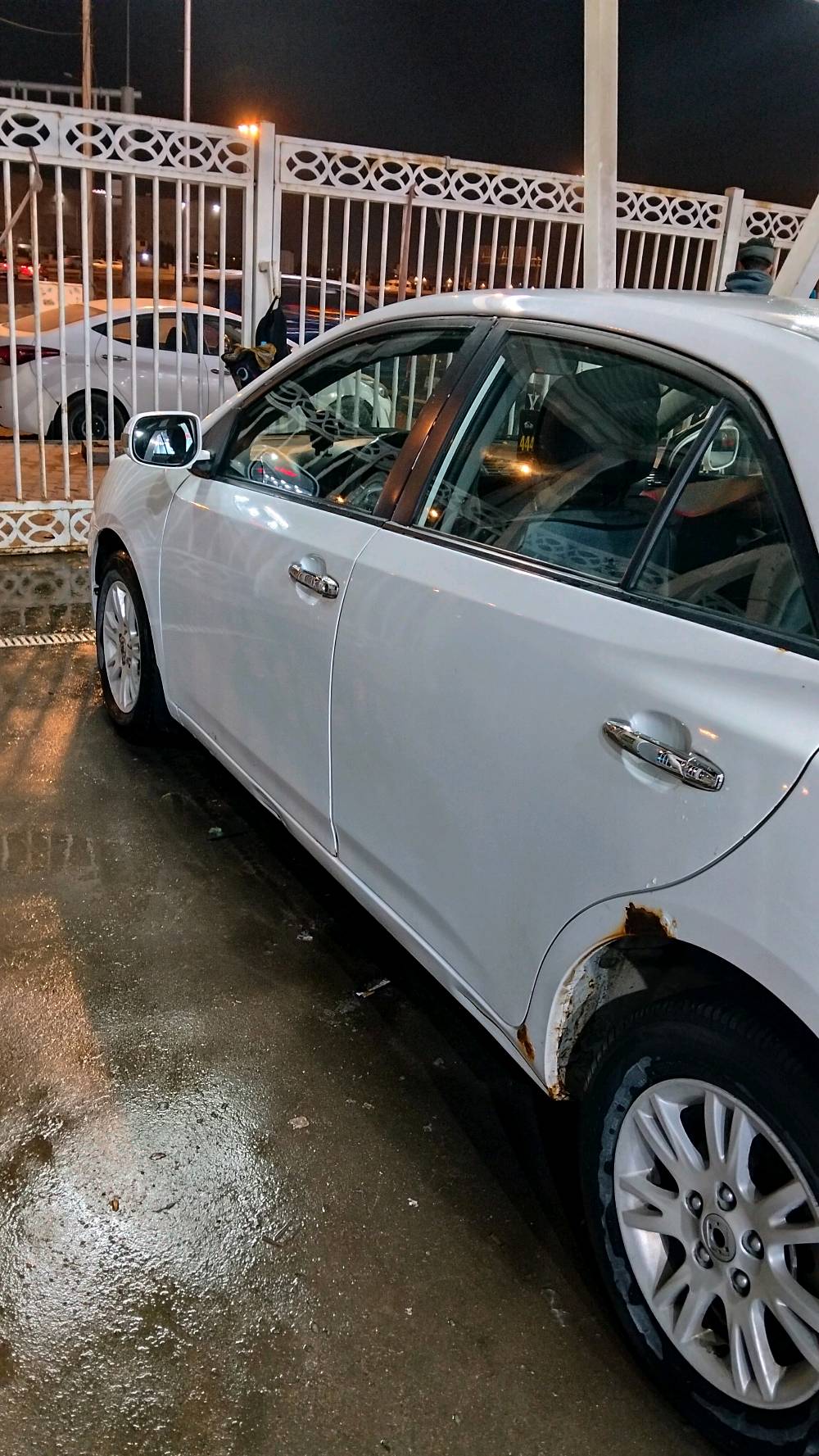 سايبا اريو
موديل 19 حره
مكينه كير خير من الله
تبريد تدفئه كله شغال
حداديه نص عمر
سياره حلوه مكانها بصره جمعيات  
