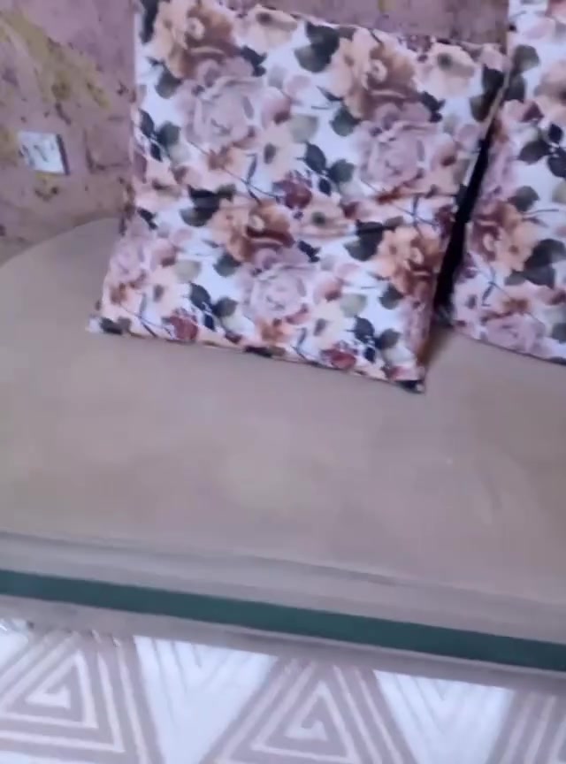 السلام عليكم ورحمه الله وبركاته عندي تخم عراقي اخو الجديد للبيع عشر مقاعد مكاني بغداد هو كوشات


**إذا كنت صاحب هذا الإعلان وتريد حذفه لأي سبب، رجاءا أرسل رسالة إلى الدعم الفني**