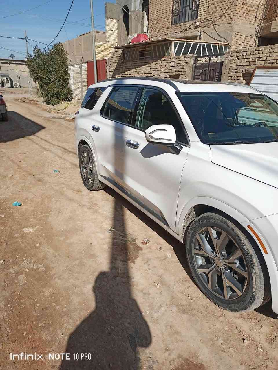 بلاسايد مديل 2021 
لمتد واحد على واحد 
دبل فتحه 
أربع كامرات 
تدفئة وتبريد كل الكشنات أمامي خلفي 
داتشو 
رادارات أربع جهات 
حادثه دحچة بصفحة العبري على طوله لا إرباك ولا تكمة 
وبعد مواصفات بيه كلش هواي 
مكان السيارة النجف الاشرف 
تليفون ***********
السعر 265
