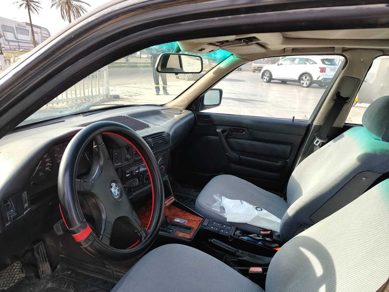 BMW  مفتوح 525 
موديل 1990
 رقم بغداد السياره 
 بسمي 
مكان السياره بغداد
موبايل 
***********
