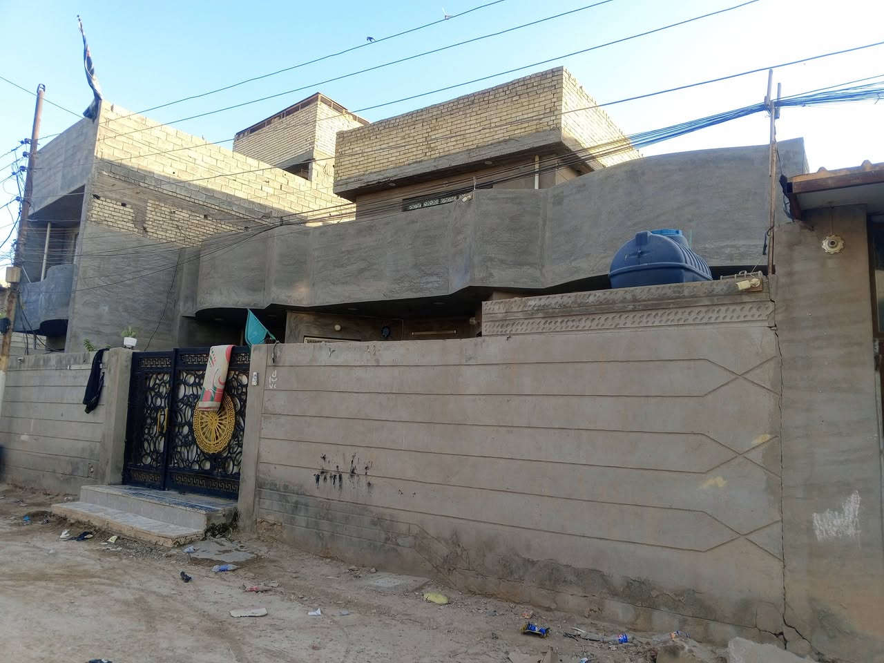 سلام عليكم دار البيع بستان بشار يم بيت حجي وهيب مساحت بيت 290متر ***********ستفسار
