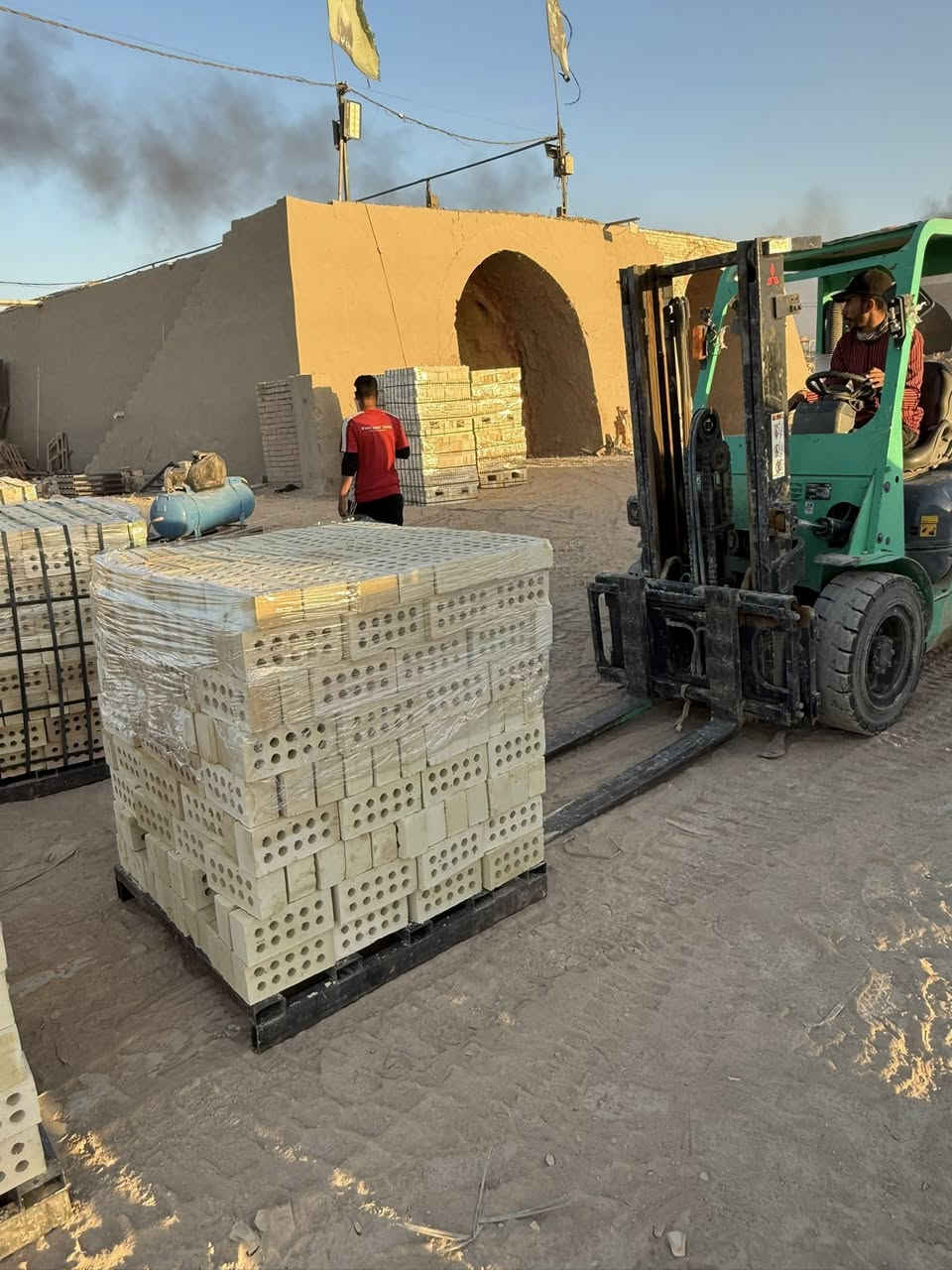 - [ ] ‏‎((معمل المدينه المنوره))
… الأفضل دائماً . (المدينه المنوره)
______________________
#طابوك المدينه المنوره نمتاز بل قوه

- [ ] ‏‎السلام عليكم للبيع افضل انواع الطابوق 
- [ ] ‏‎الجمهوري من انتاج معامل النهروان     عدد مضبوط قالب كبير  
نسبه الاملاح 10/100
#مفحوص_مختبرياً 
#ذات_انضغاط_عالي 
توصيل الى كافه محافضات  شرط المكلاب
- [ ] معمل طابوق المدينه المنوره 
- [ ] ‏‎للحجز ولستفسار 👇الاتصال بل ارقام
- [ ] (***********)🛜 
(‏‭(***********
