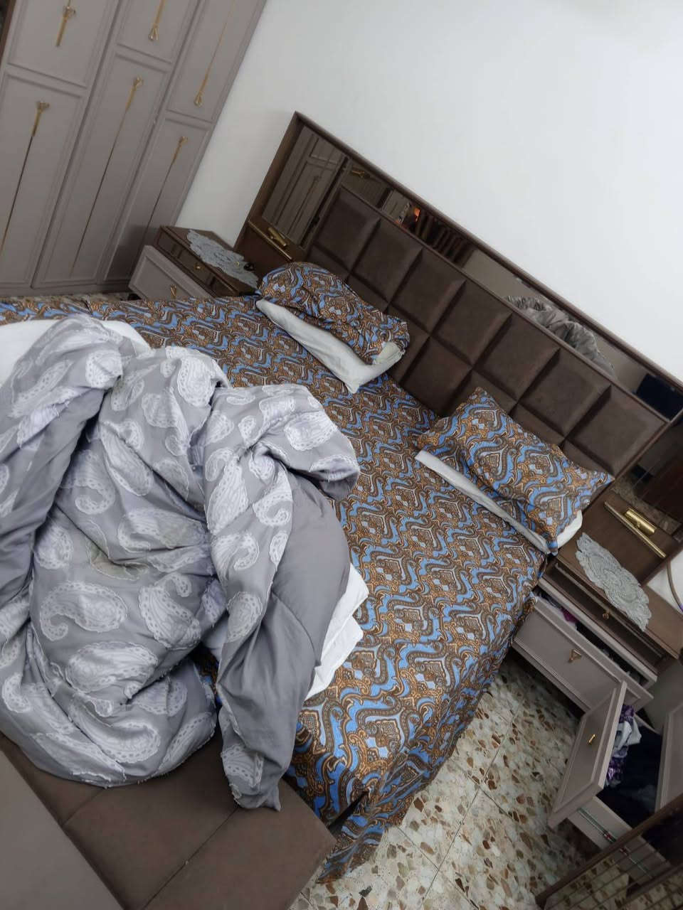 غرفه تركيه 8 قطع سعر 750
‏‪***********‬‏
