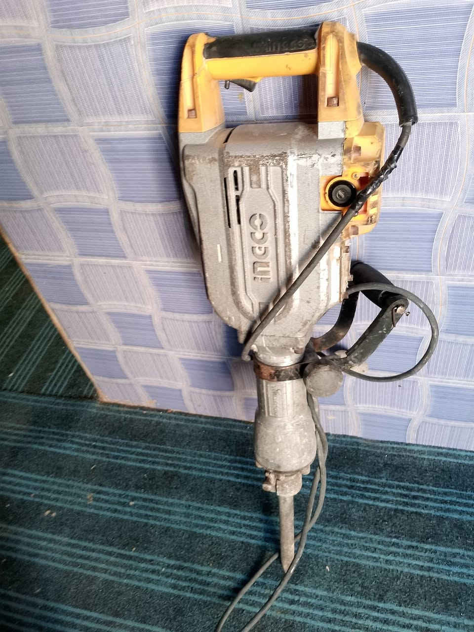 جك همر لبيع مكان كربلاء شرد شغل سعر 90 الف رقمي ***********
