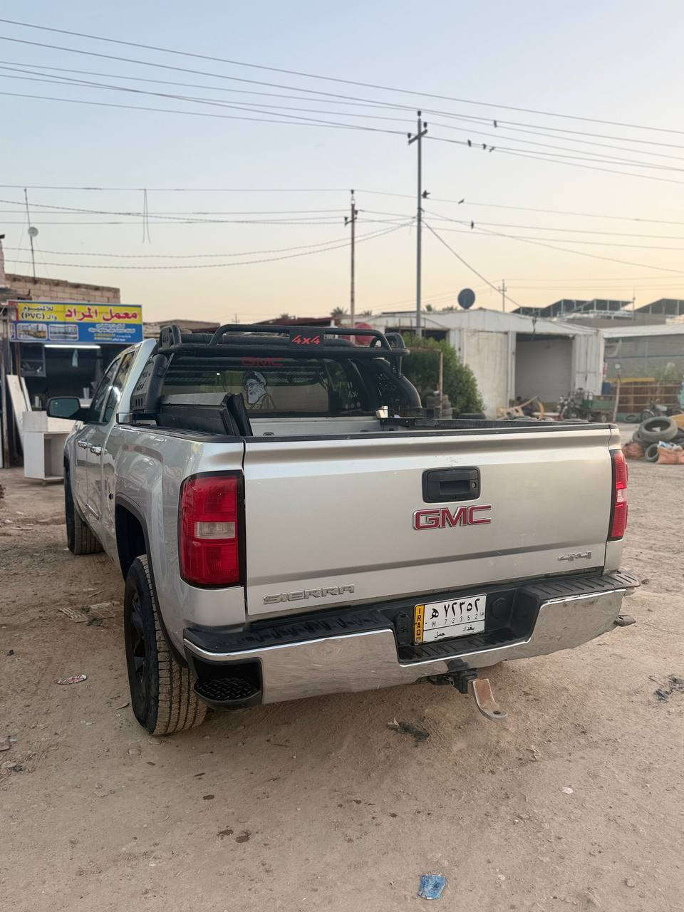 جمسي سيرا  موديل 2108
مكينه 5.3/ V8
  بيه صبغ قطع ضربه بالبدي بدون لاشاصي ولا لغود حداديه نضيفه دواخل نضيفه وجديده متعوب عليه دهن درجه اولى مكينه وكير كفاله سنويه ساقطه صارله شكم شهر  ماشيه 118 ميل 
عليه غرامات اعتقد ٢٠٠ الف ينزلن من السعر 
معروضه ١٦٥ ورقه وبيه مجال
مكان الديوانيه 
***********
