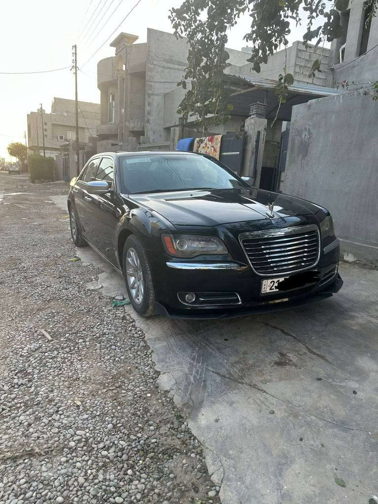 اوباما صبغ عام للمراوس بكورلا تكسي
سياره حلوه بس الاكسل بي صوت
تخم تاير جديد 
سياره خمس مواصفات 
C
كشنات جلد تدفئه تبريد
موصافات cمعروفه 
عدسات اوزوم
*********** كركوك, العراق
