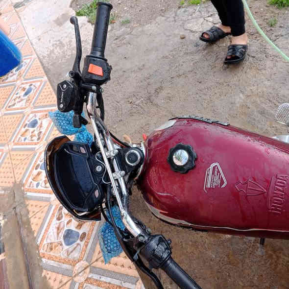 السلام عليكم دراجه ناريه للبيع سعر 650 موديل 2024 شراي خابر ***********
