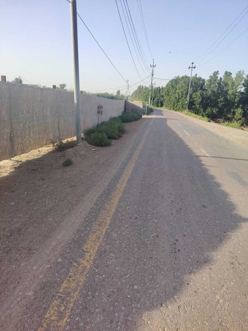 كاع بداحره عقد ١١٧ مساحه 1200 وجه عسده وجه 24 ونزال 50 بيهه بتلو مساحته 200 حديث شغل مهندس بي ثلاث غرف
كاع بداحره عقد ١١٧ مساحه 1200 وجه عسده وجه 24 ونزال 50 بيهه بتلو مساحته 200 حديث شغل مهندس بي ثلاث غرف 
***********اتصل او تفظل خاص
