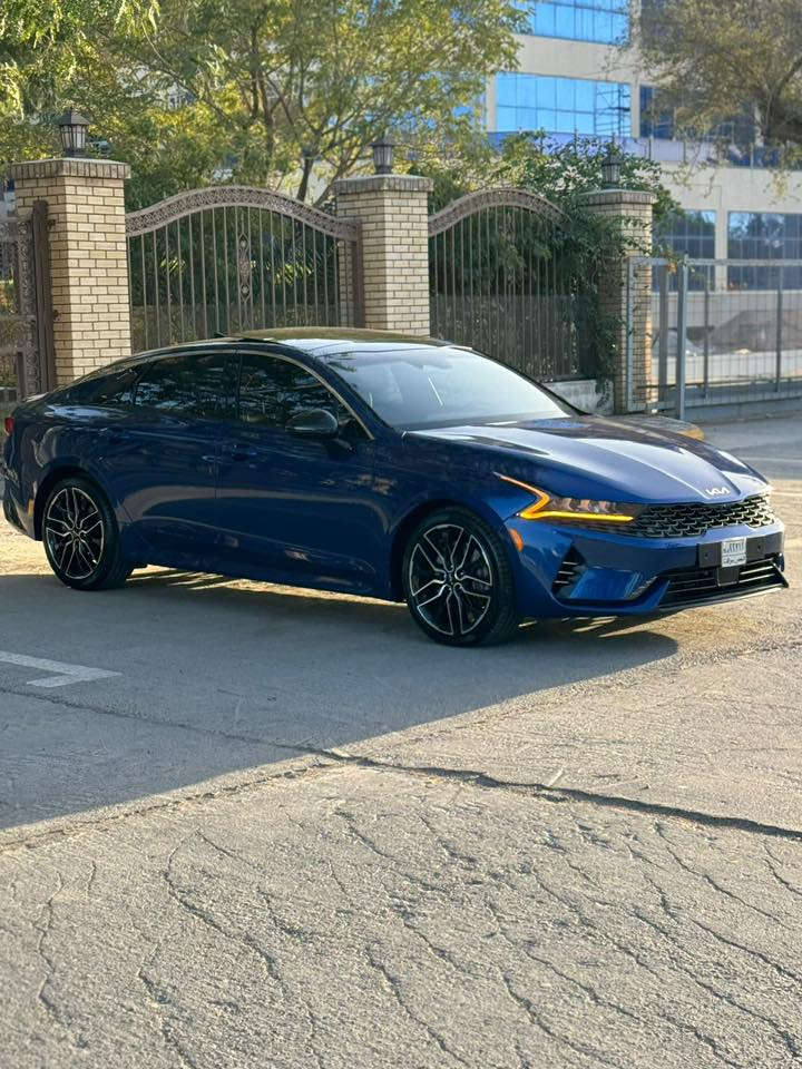 السلام عليكم.
  فول مواصفات K5
 1/1 

مواصفاتها / مكينة ٢٥٠٠ تيربو  جي تي 
موديل / ٢٠٢٣ 
ماشية / ٢٥ الف كيلو 
معوقين / بااسمي تتحول صير حره بعد سنتين

***********
هذا رقم الشاصي 5XXG44J80PG222724
